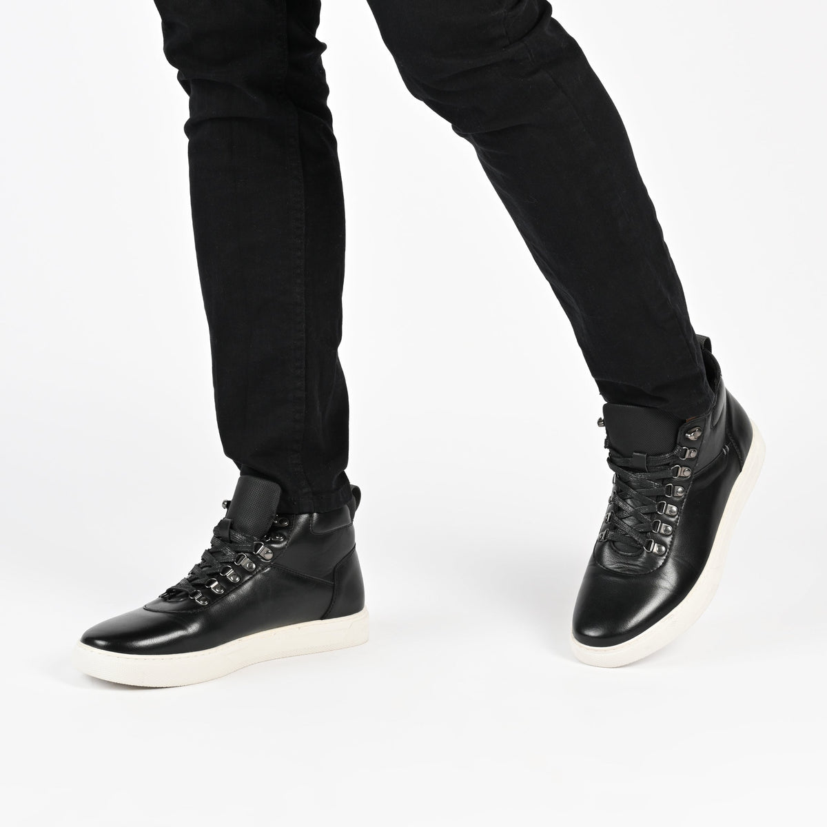 Vance Co. Ortiz Lace-up High Top Sneaker
