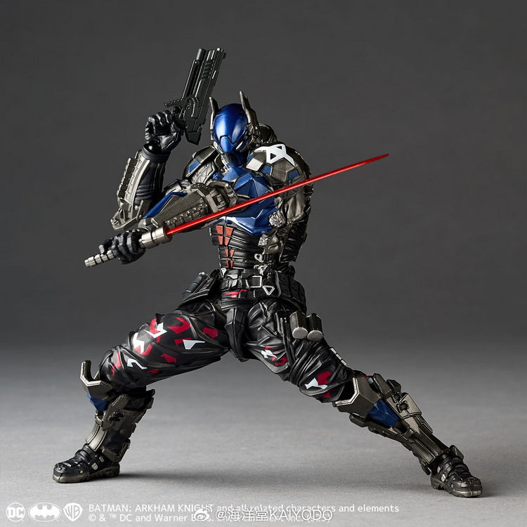 KAIYODO Lunagaron Amazing Yamaguchi DC Comics Arkham Knight Batman Ver 1.5 **Damaged Box**