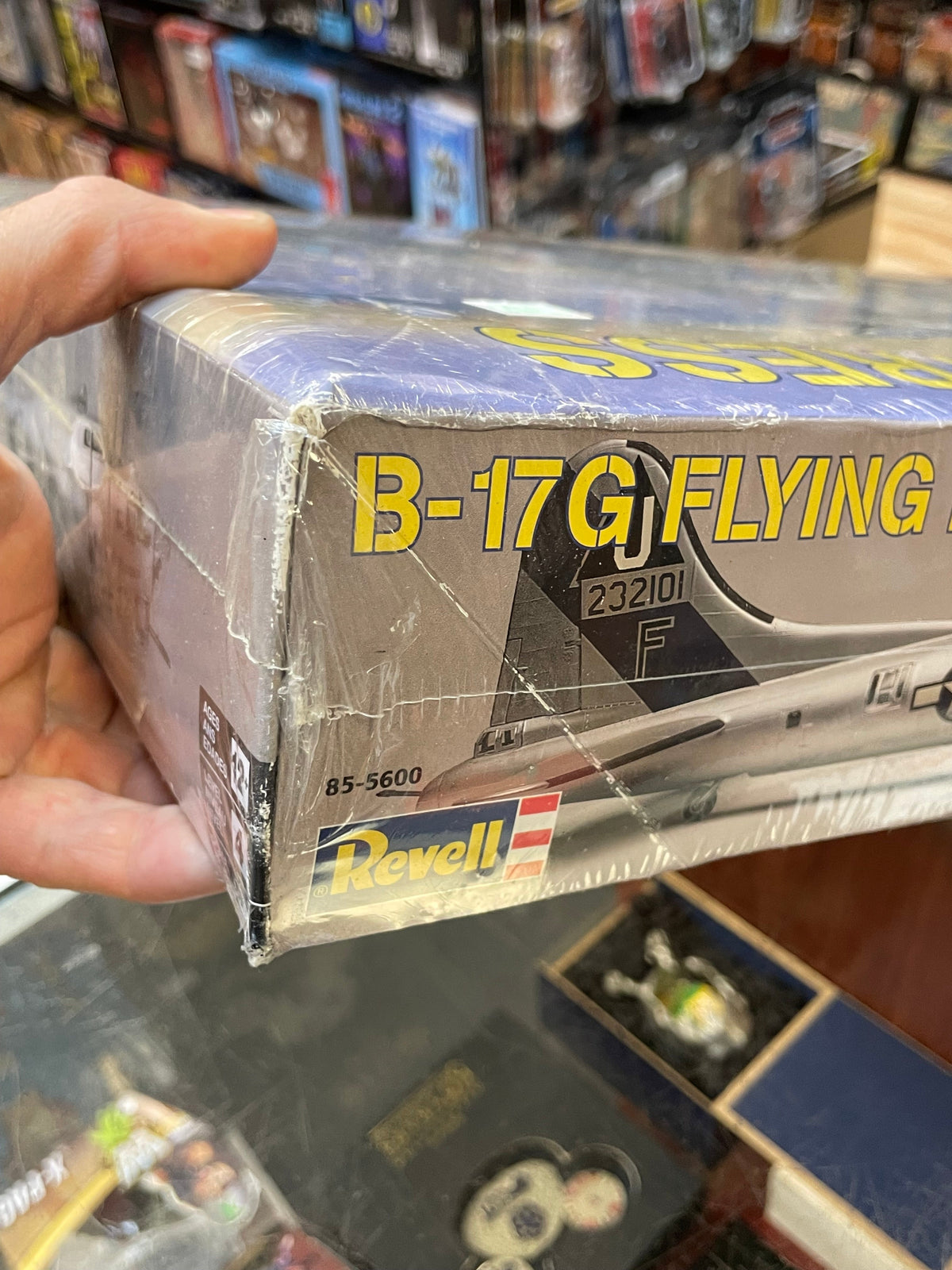 B-17G Flying Fortress 1:48 #85-5600 (Revell Monogram, Model Kit) SEALED