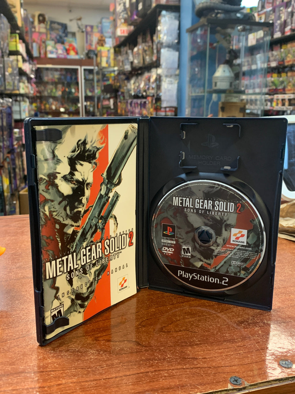 Metal Gear Solid 2 (PS2 Sony Playstation, Video Game) **TESTED**
