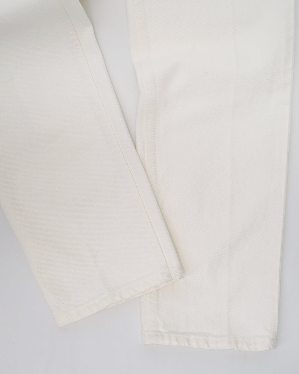 505 Tapered Fit White Denim Pants / size: 29