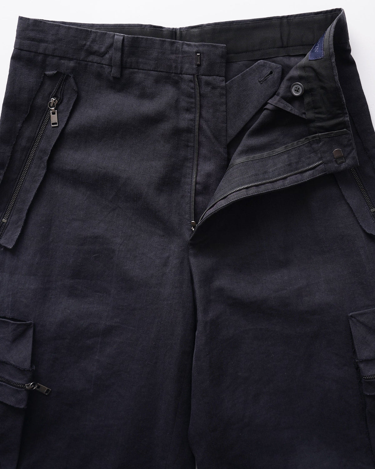 6 Pocket Linen Shorts / Size: W30
