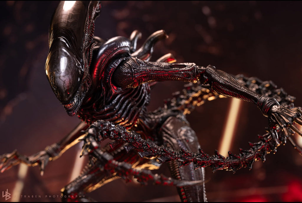 READY🔥Hot Toys MMS784 Alien: Romulus 1/6th scale Scorched Xenomorph Collectible Figure