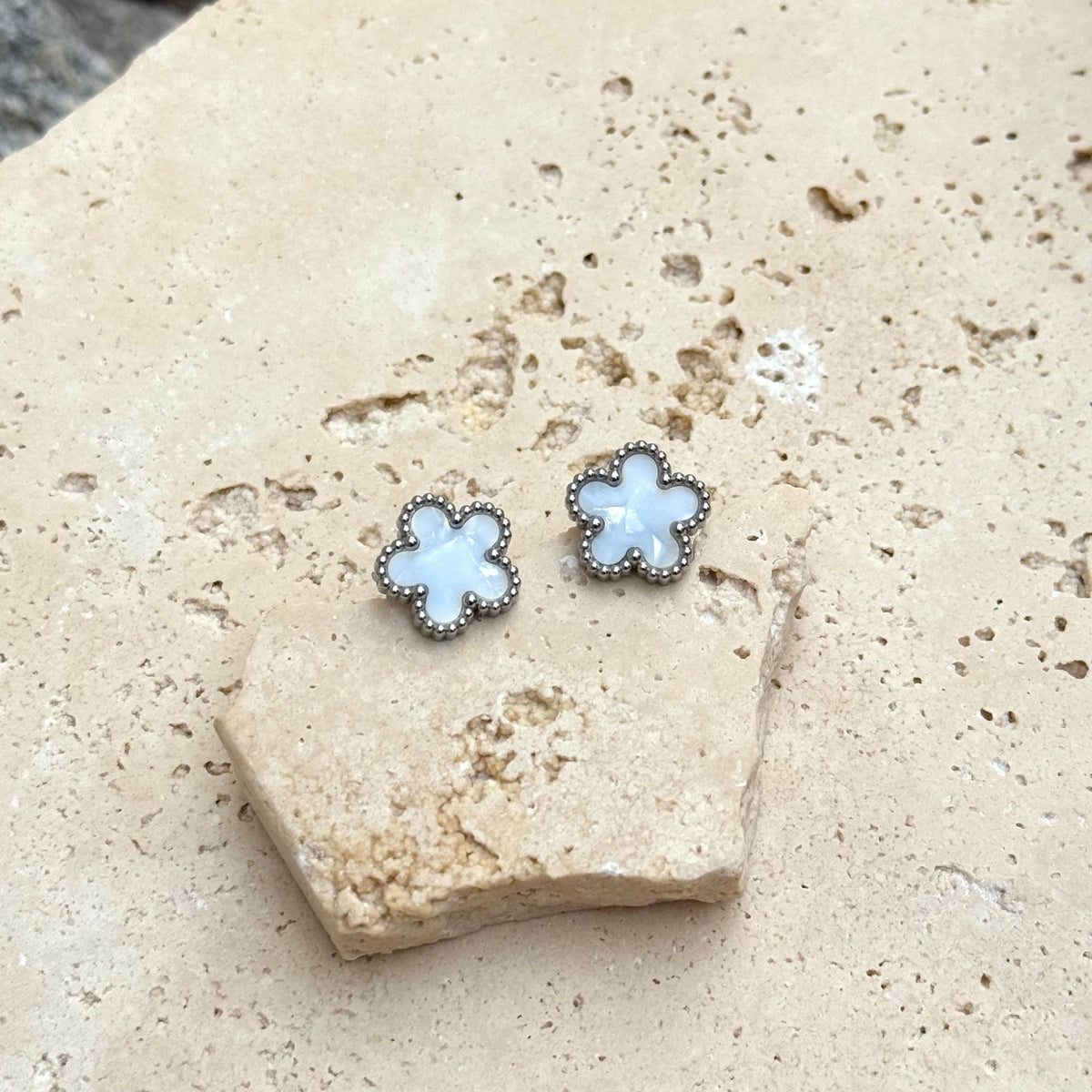 Tarnish Resistant Silver Plated Mother of Pearl 5-Leaf Clover Stud Earrings