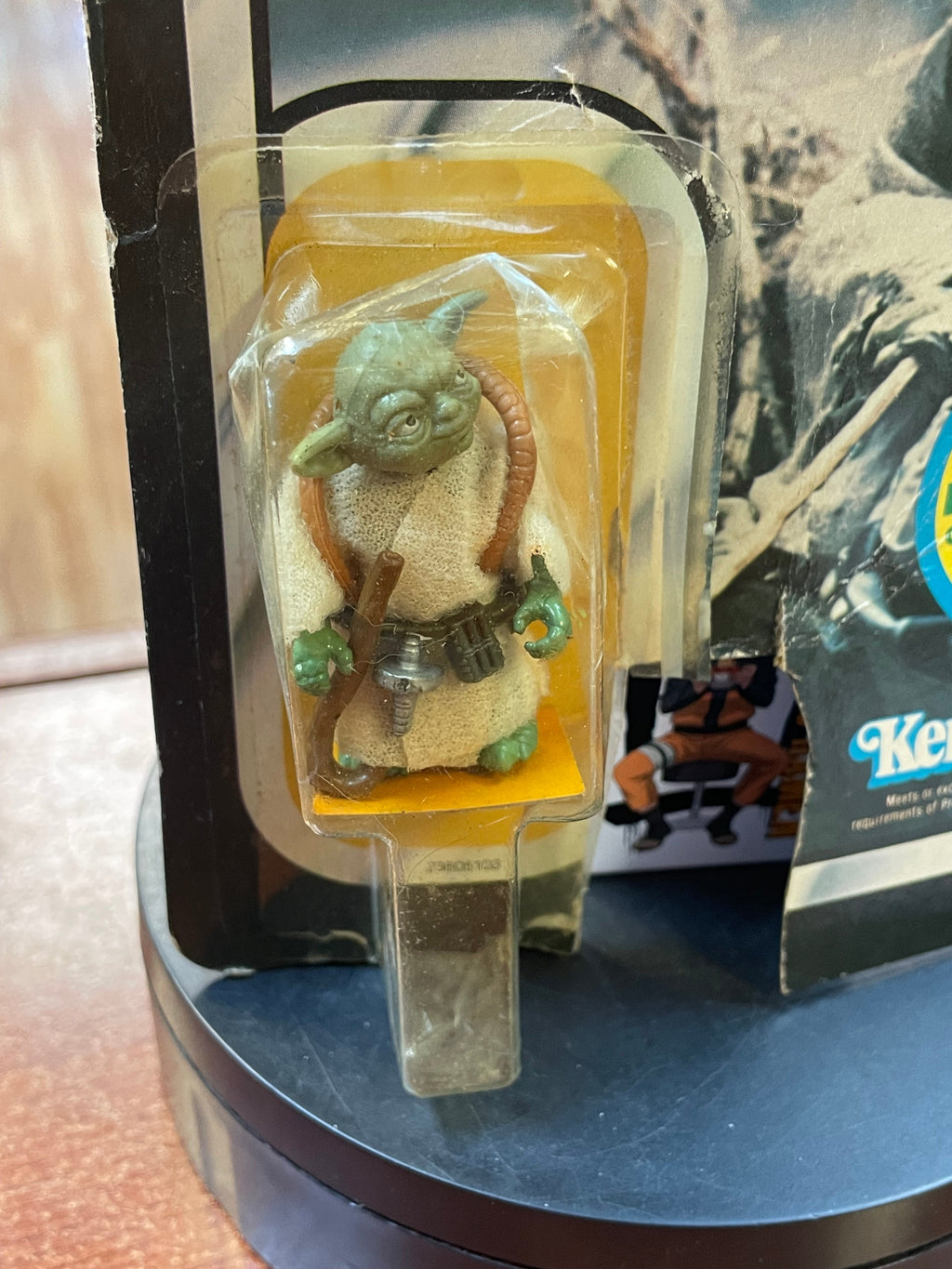 Brown Snake Yoda with Card ESB 9509 (Vintage Star Wars, Kenner) **Open Card**