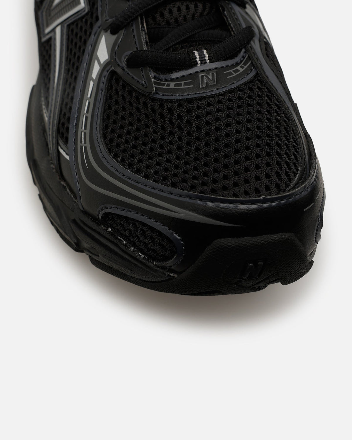 New Balance 740 Black/Silver