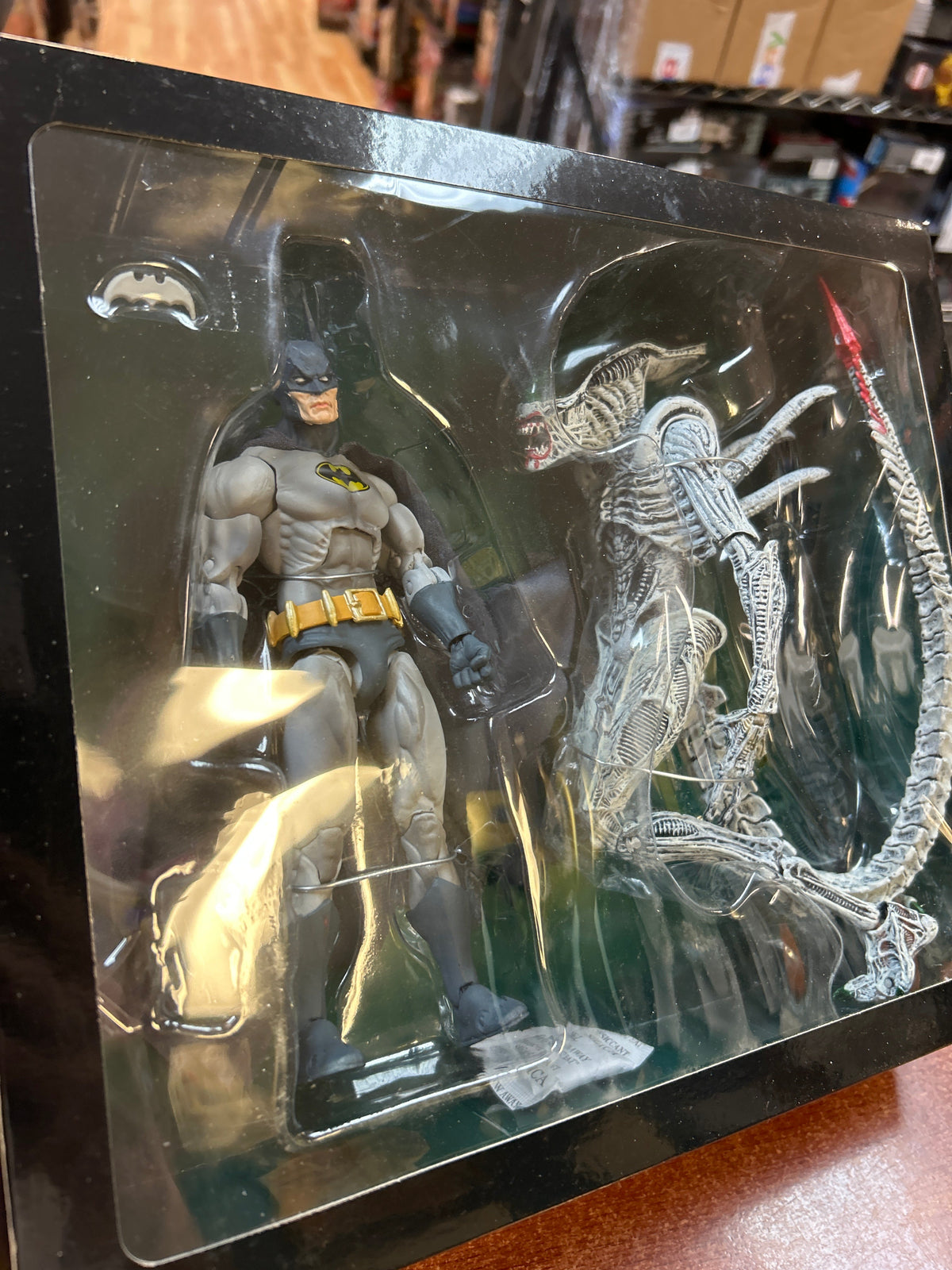 Joker Xenomorph vs Dark Horse Batman -SDCC- (NECA, Predator) **SEALED**
