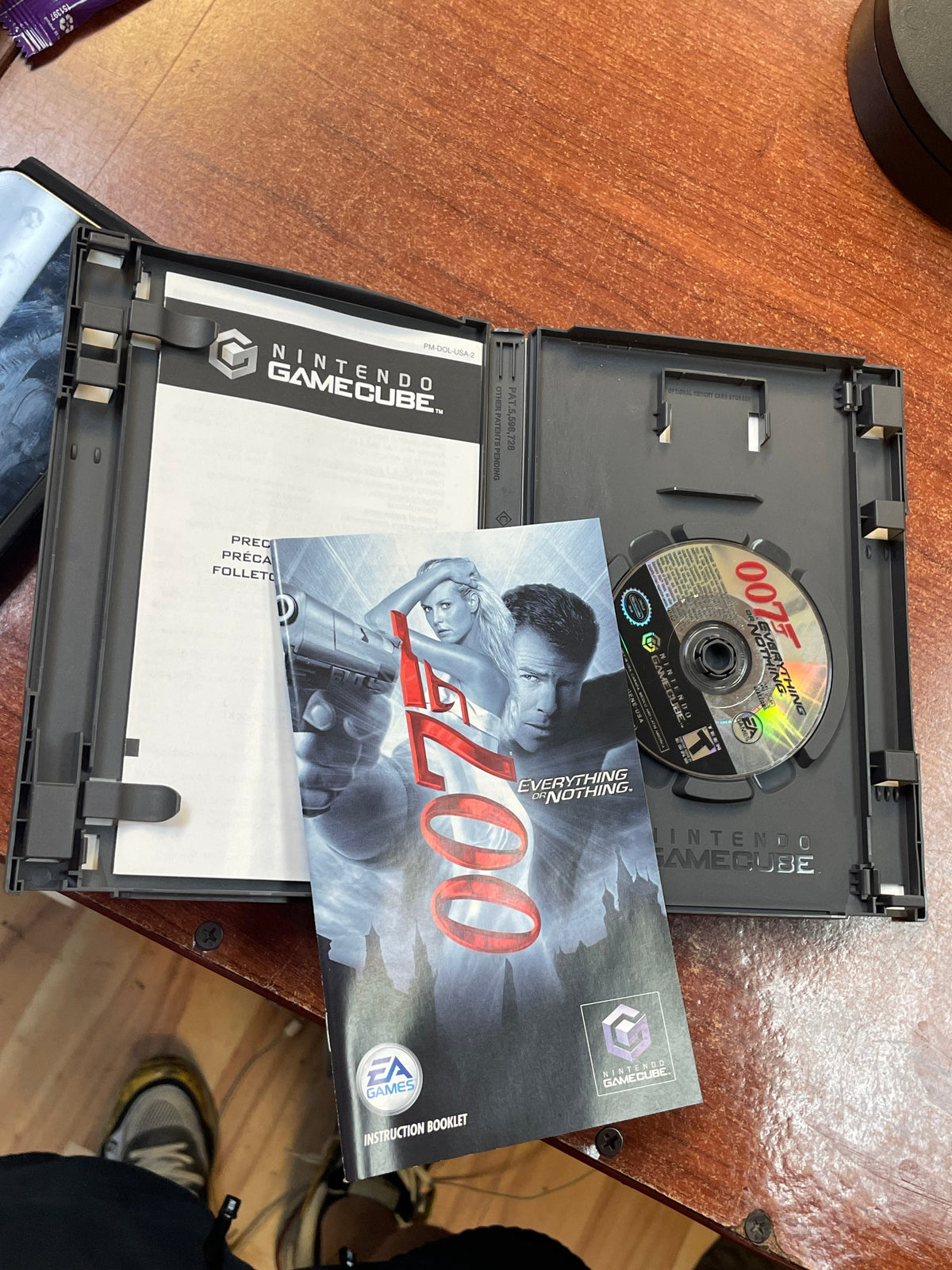 007 Everything Or Nothing (Nintendo Gamecube, EA Games, Video Game) **TESTED**