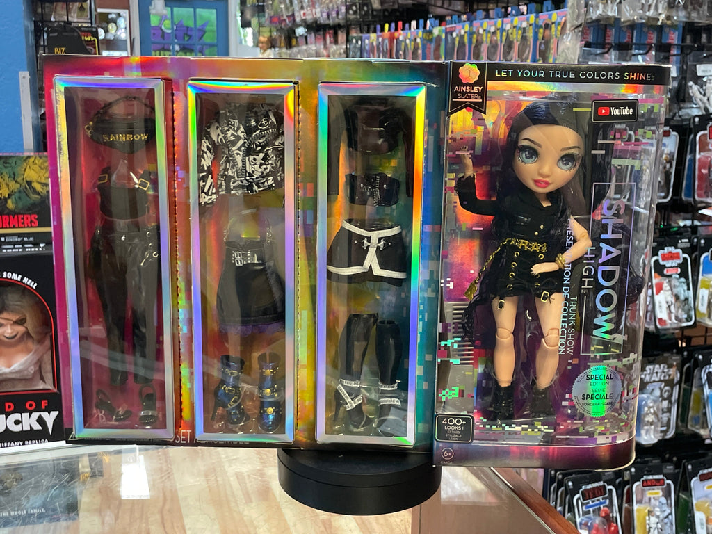 Ainsley Slater Trunk Show (Rainbow High, MGA Entertainment) NEW