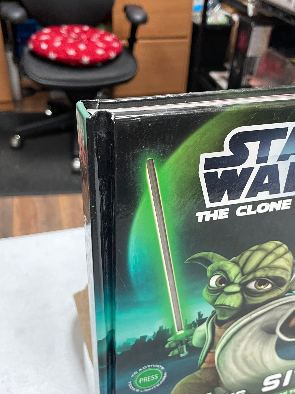 Star Wars The Clone Wars Jedi VS Sith (DK Publishing, Hardback)