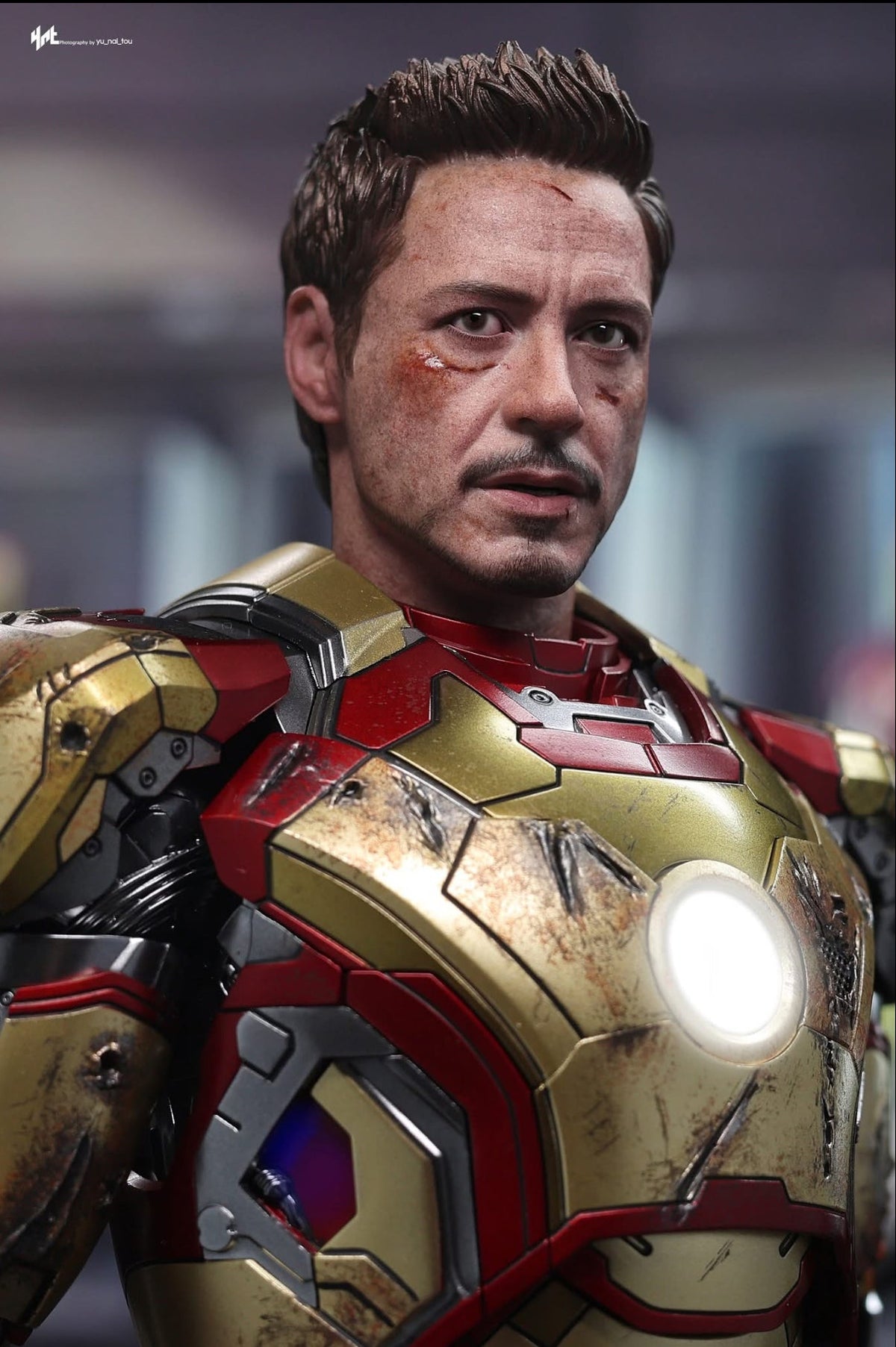 READY🔥Hot Toys MMS759D66B Marvel Ironman 3 Ironman Mark 42 (2.0) 1/6 Scale Collectible Figure (Deluxe Version) Special Edition