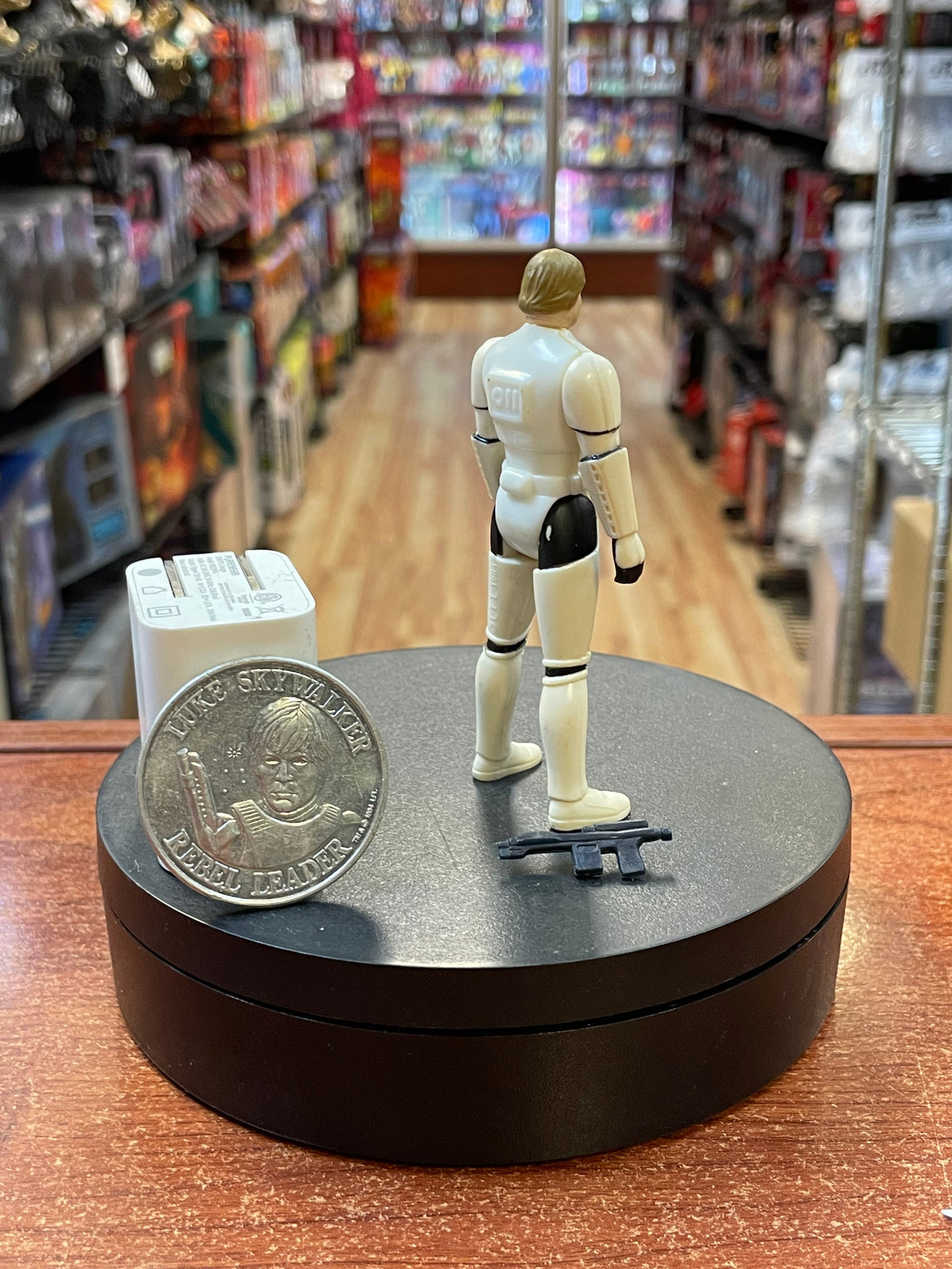 Stormtrooper Luke Skywalker with Black Blaster & Coin (Vintage Star Wars, Kenner)