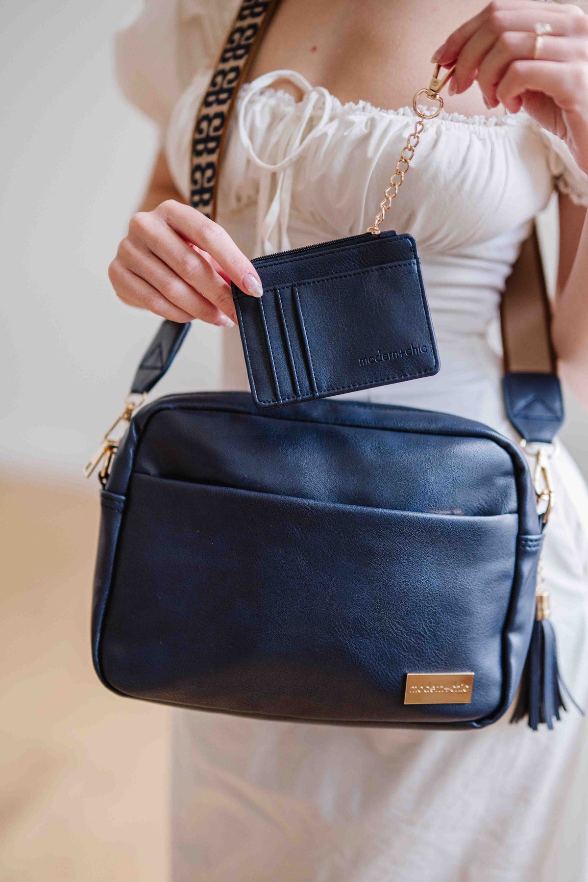 Alice Crossbody