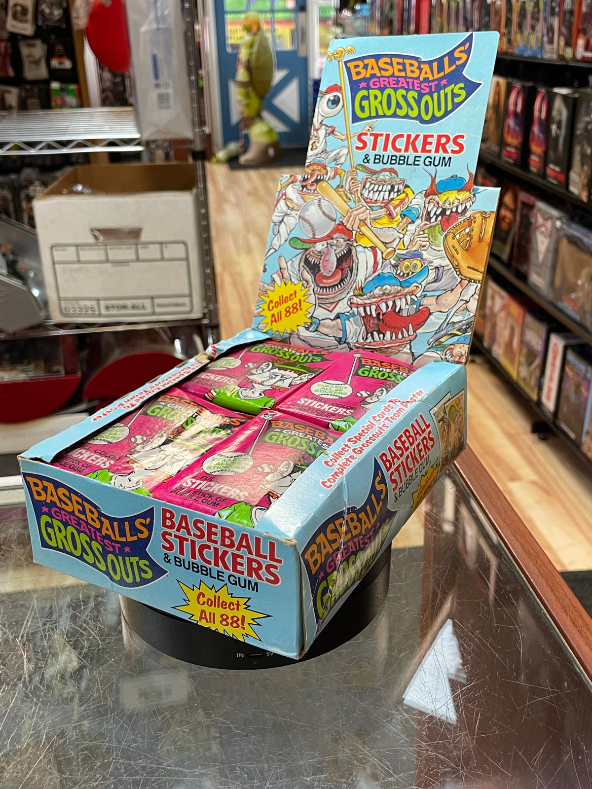 Greatest Grossouts Box of 36  (Vintage Topps Movie Card, Leaf)