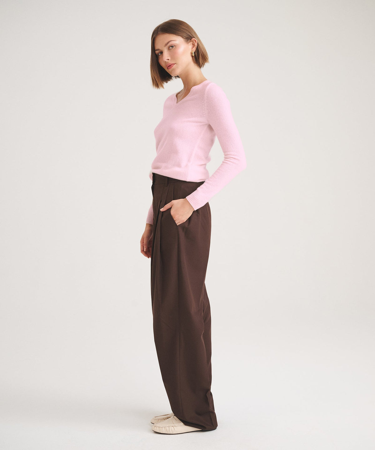 Basic Cashmere V-Neck Sweater 