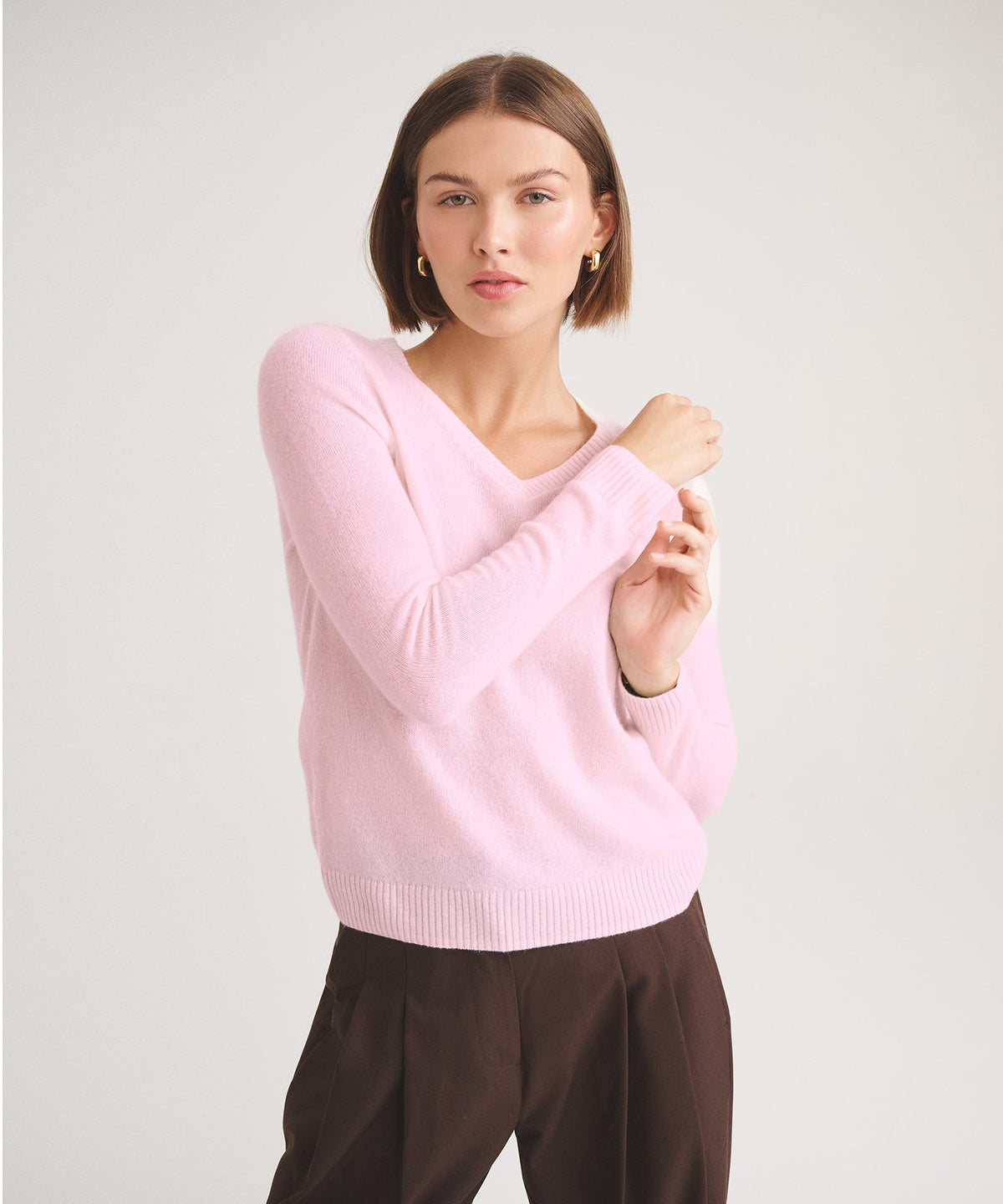 Basic Cashmere V-Neck Sweater 