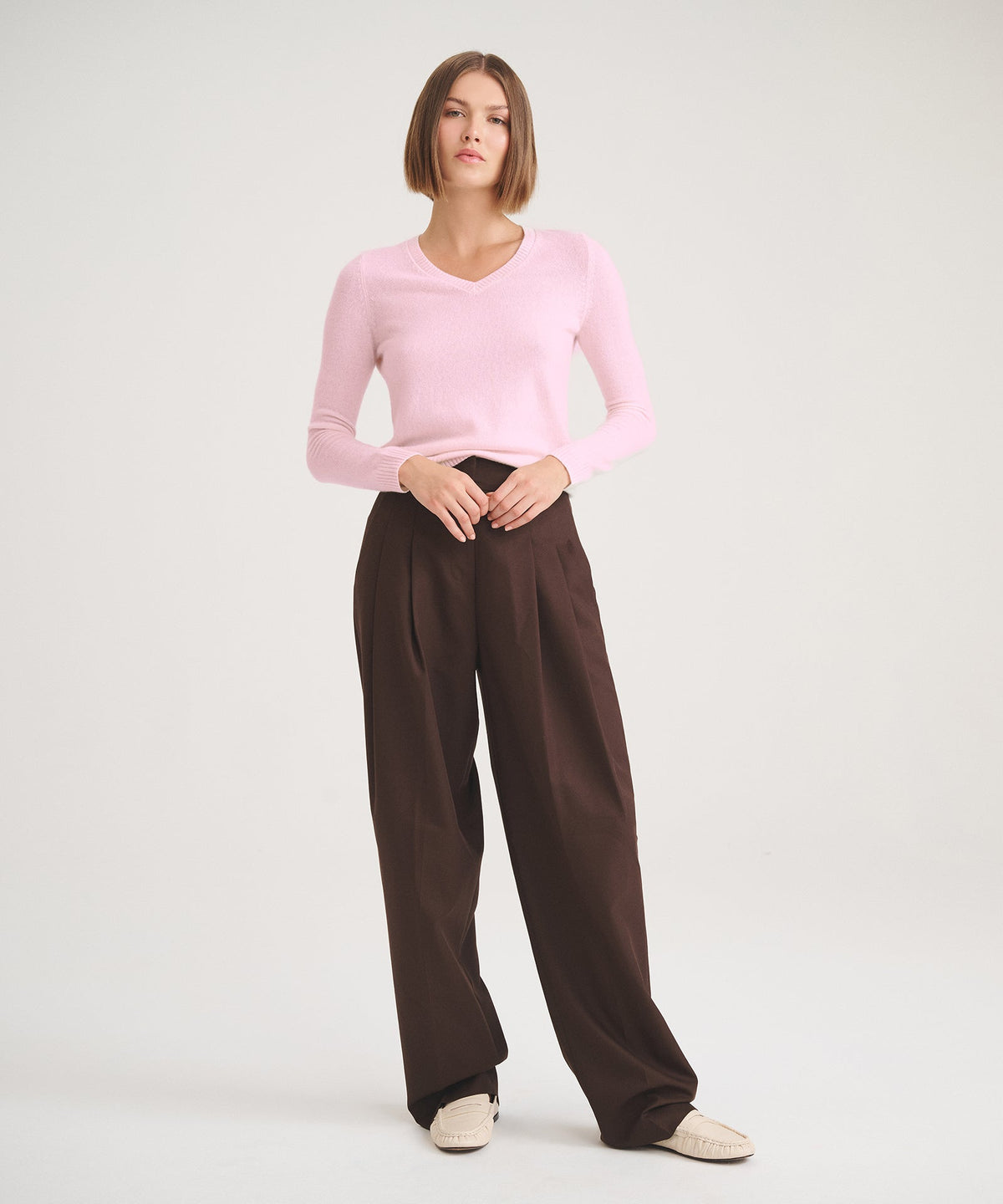 Basic Cashmere V-Neck Sweater 