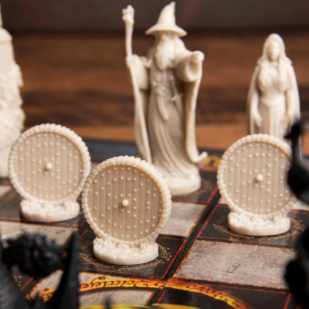 The Lord of the Rings: Battle for Middle-Earth Chess Set