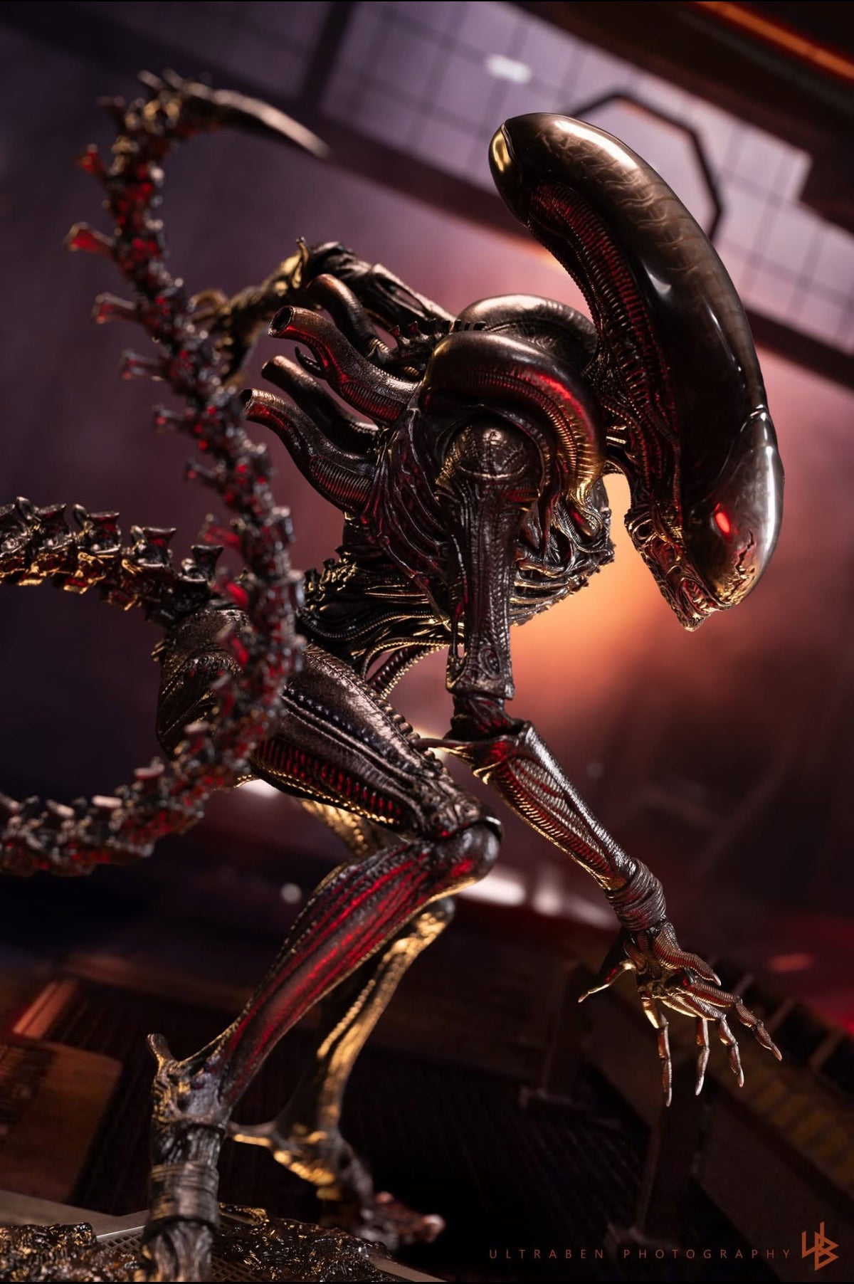 READY🔥Hot Toys MMS784 Alien: Romulus 1/6th scale Scorched Xenomorph Collectible Figure