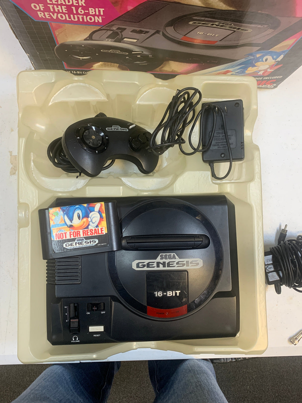 Sega Genesis Boxed (SEGA Genesis, Video Games) **COMPLETE*