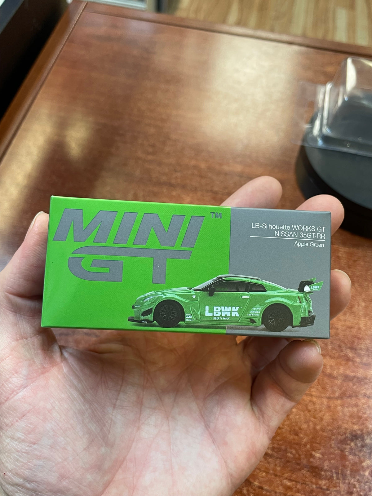 Apple Green Silhouette Nissan 35GT-RR (Mini GT, Diecast )