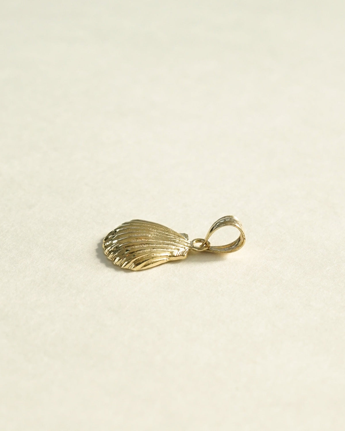 14k Gold Shell Charm