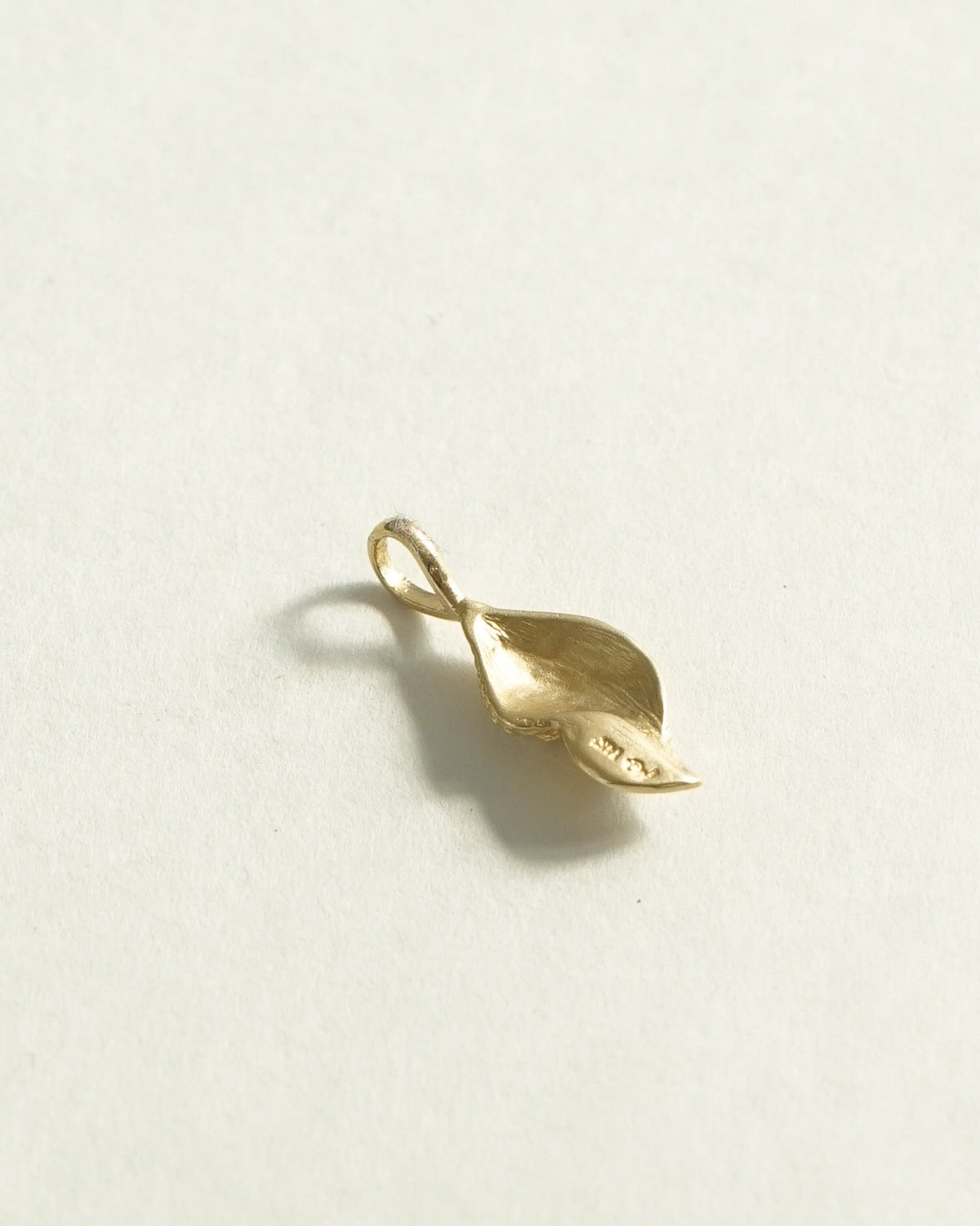 14k Gold Shell Charm