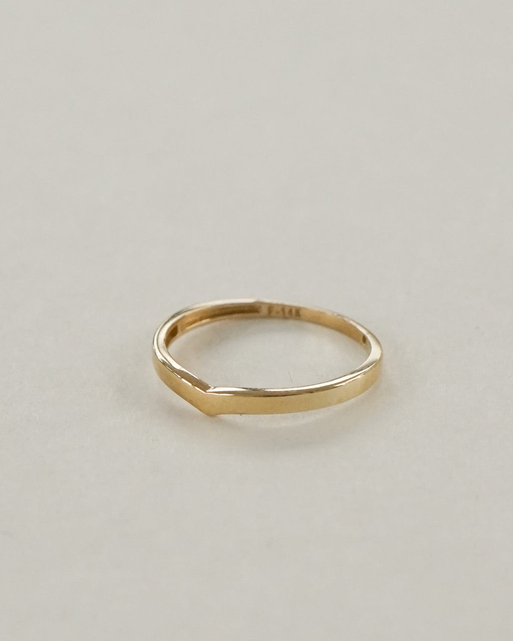 14k Gold Ring / size: 8