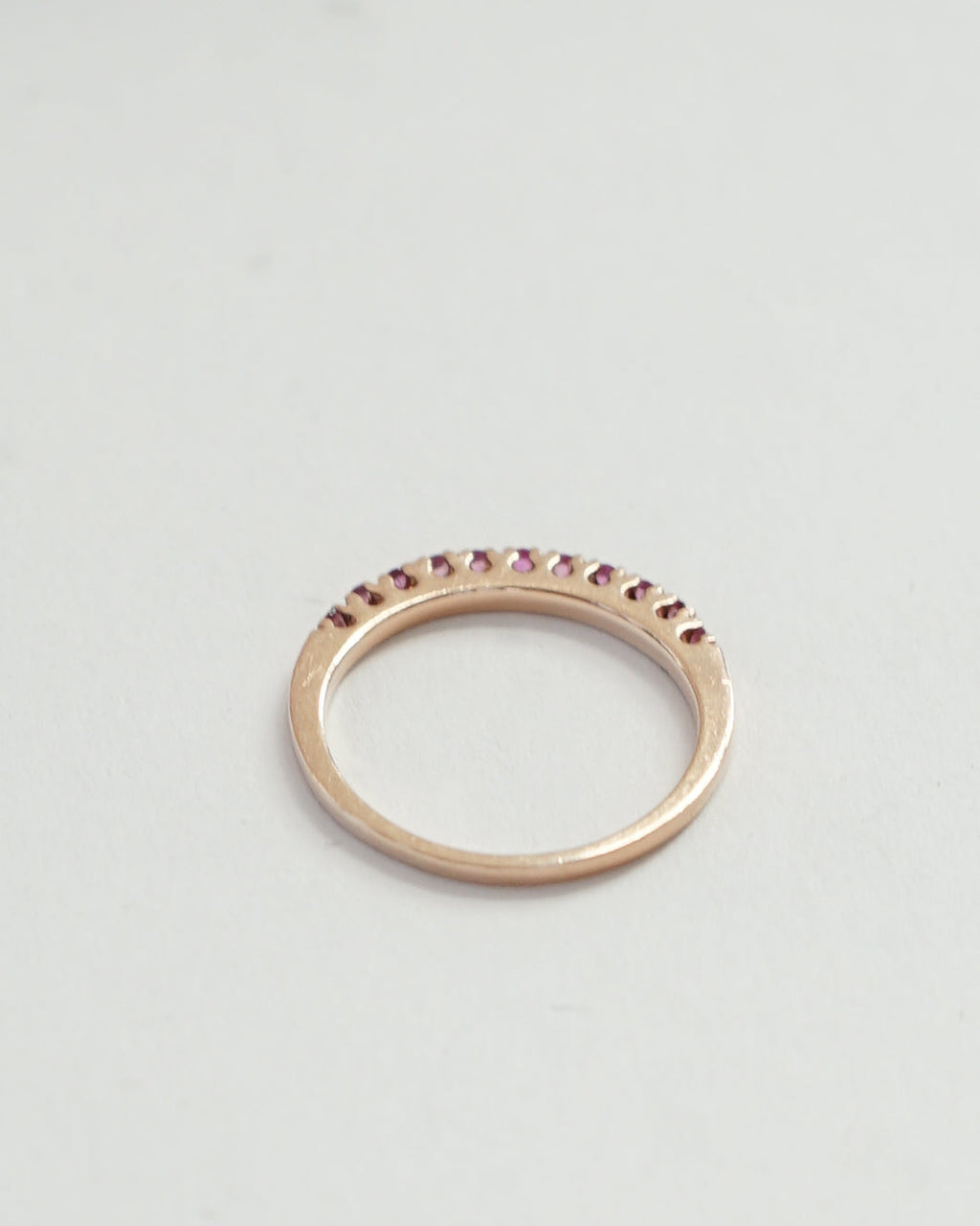 14k Gold Ring w/ Pink Sapphire / size: 7
