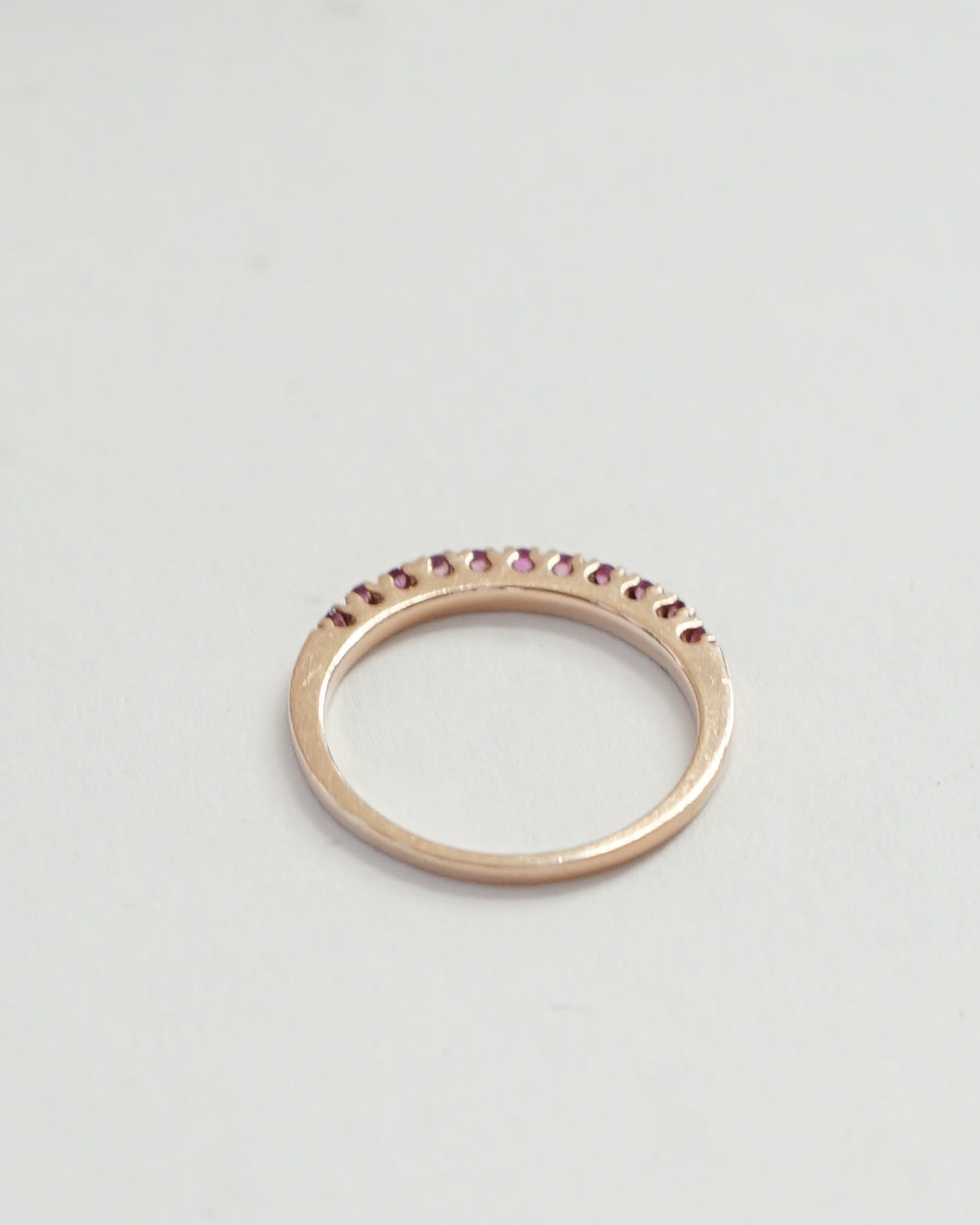 14k Gold Ring w/ Pink Sapphire / size: 7