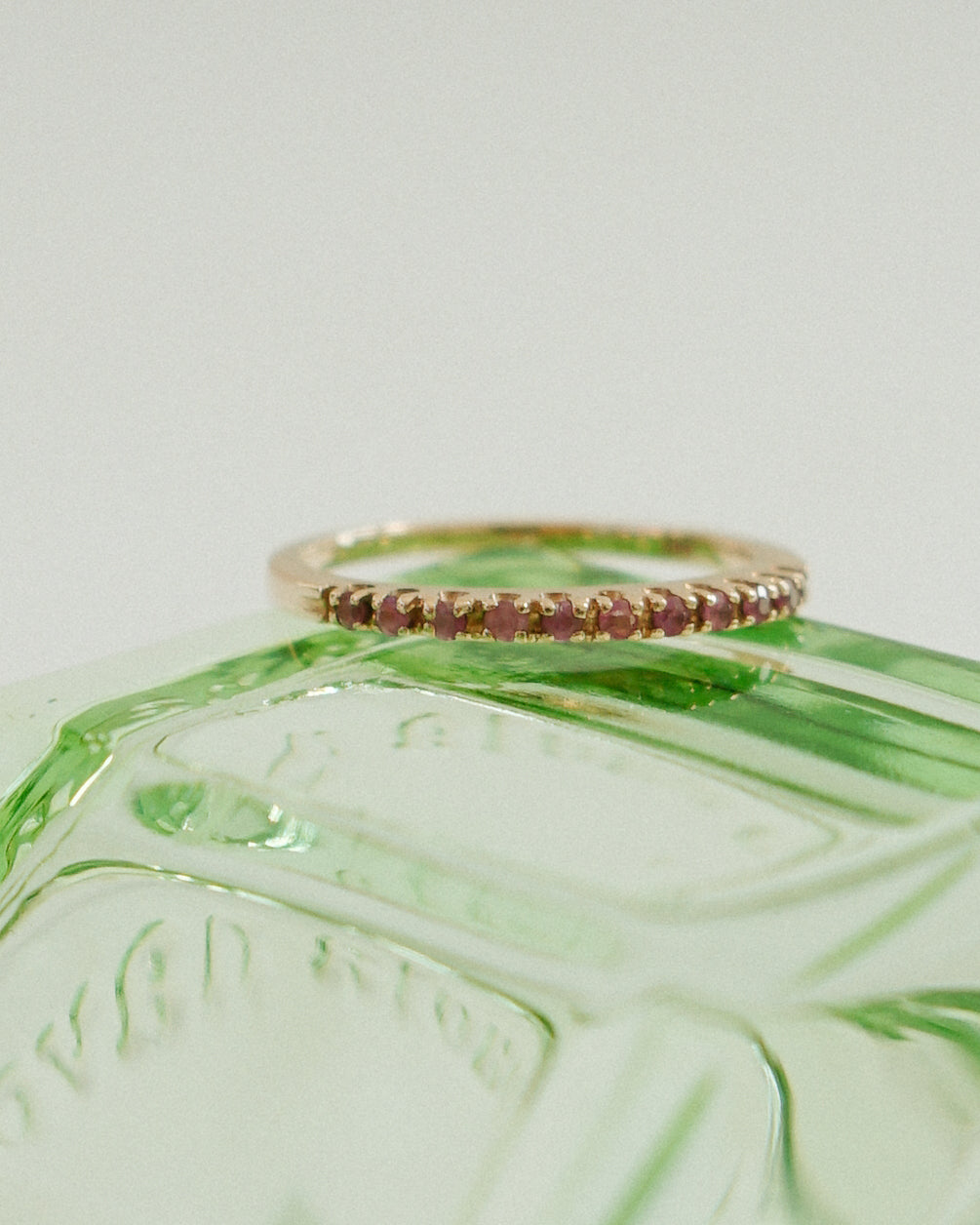 14k Gold Ring w/ Pink Sapphire / size: 7