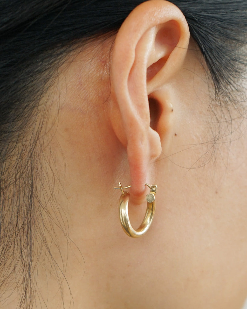 14k Gold Twist Hoop Earrings