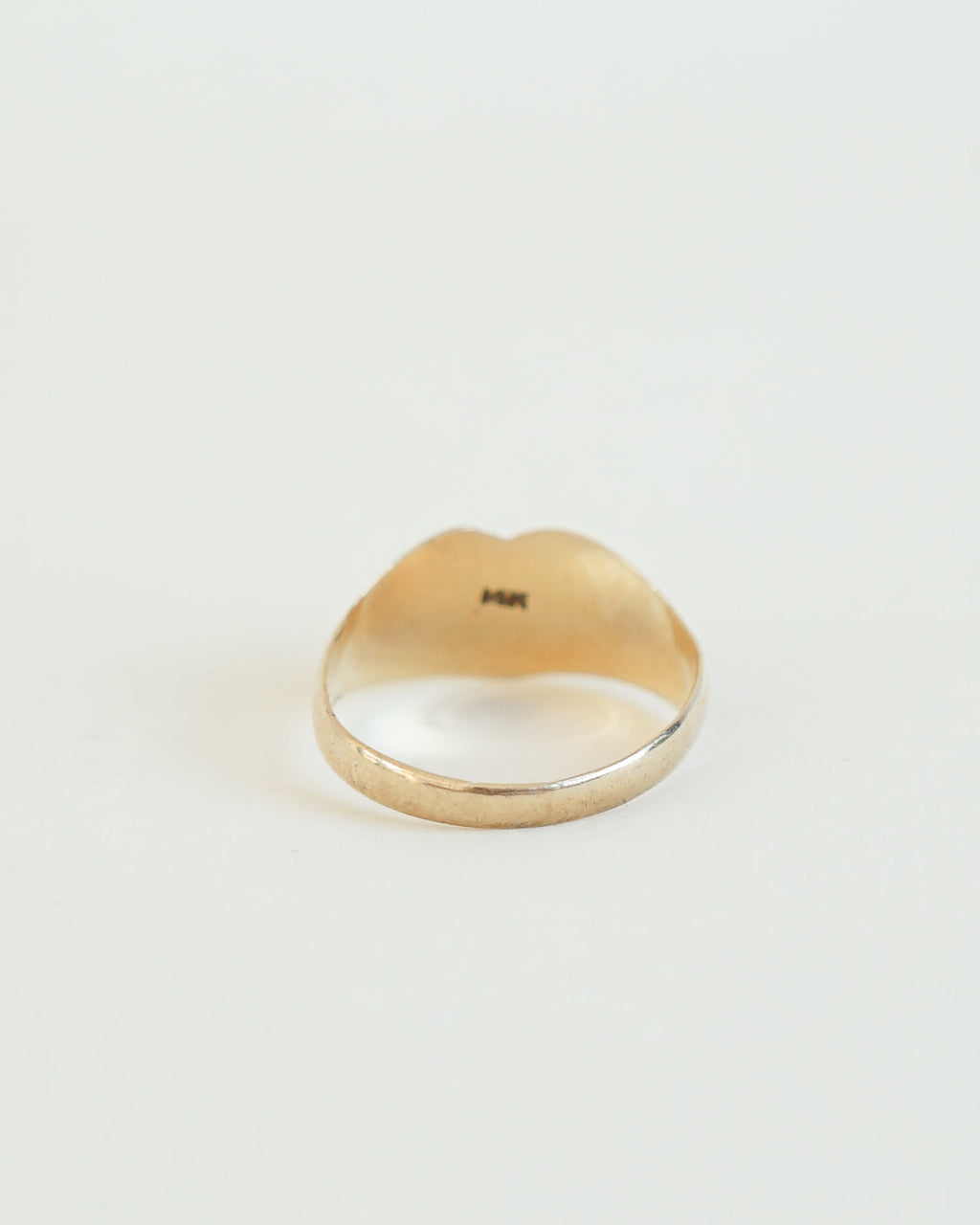 14k Gold Ring / size: 5.75