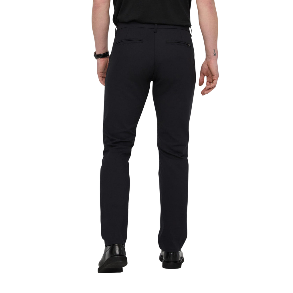 Duer NuStretch Relaxed Taper Trouser – Men's