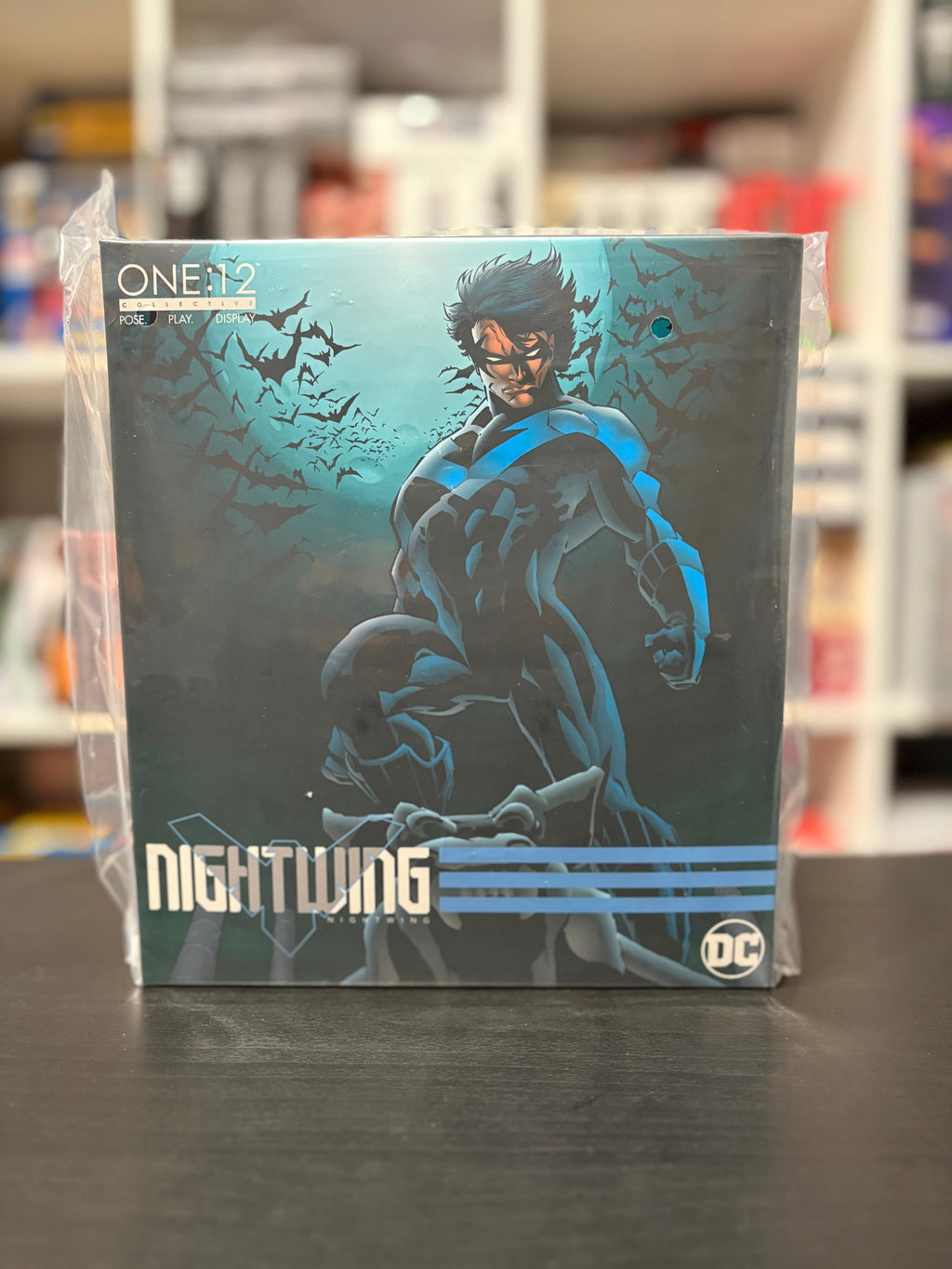 One:12 Collective Nightwing DC Comics by Mezco Toyz