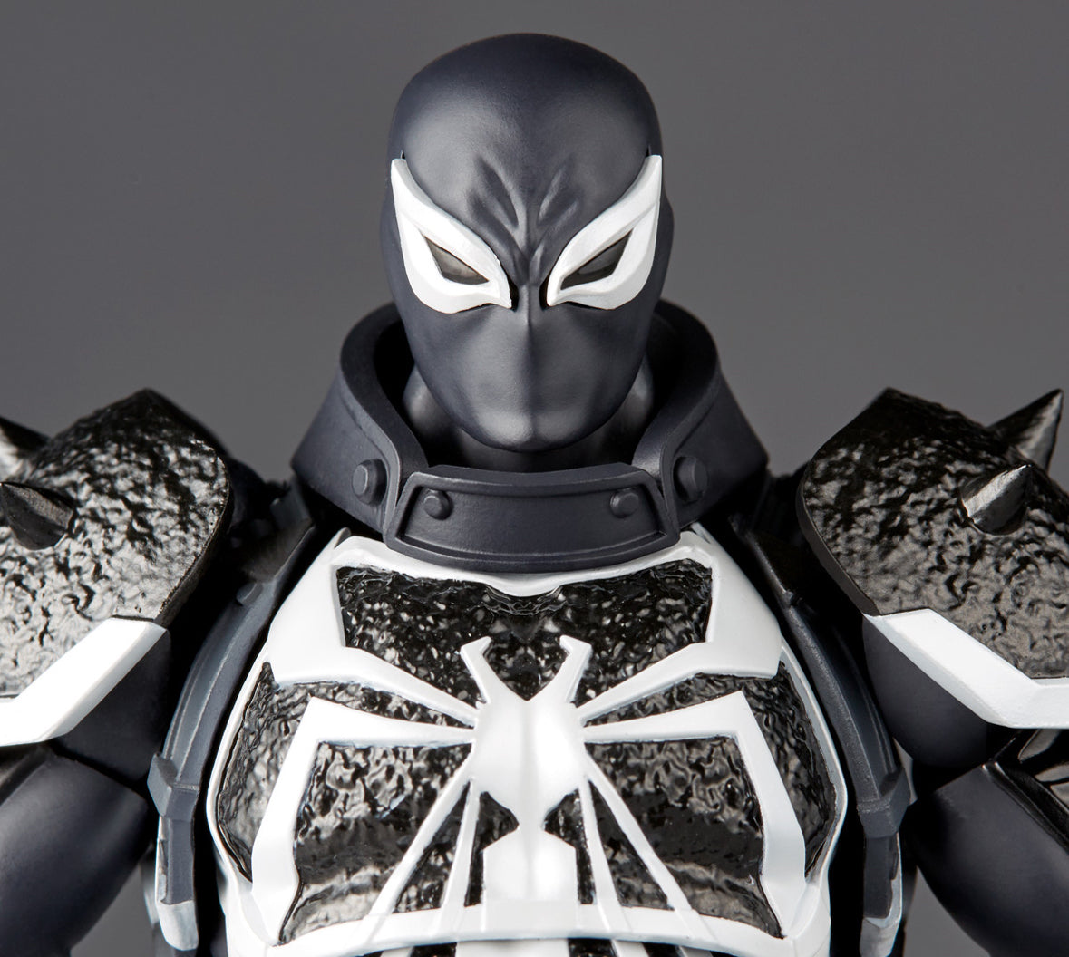 Revoltech Amazing Yamaguchi Agent Venom