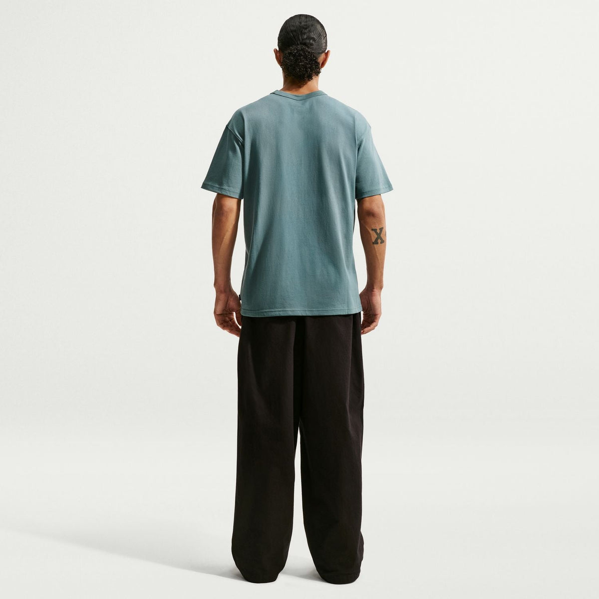 HW Essential Tee -Mens