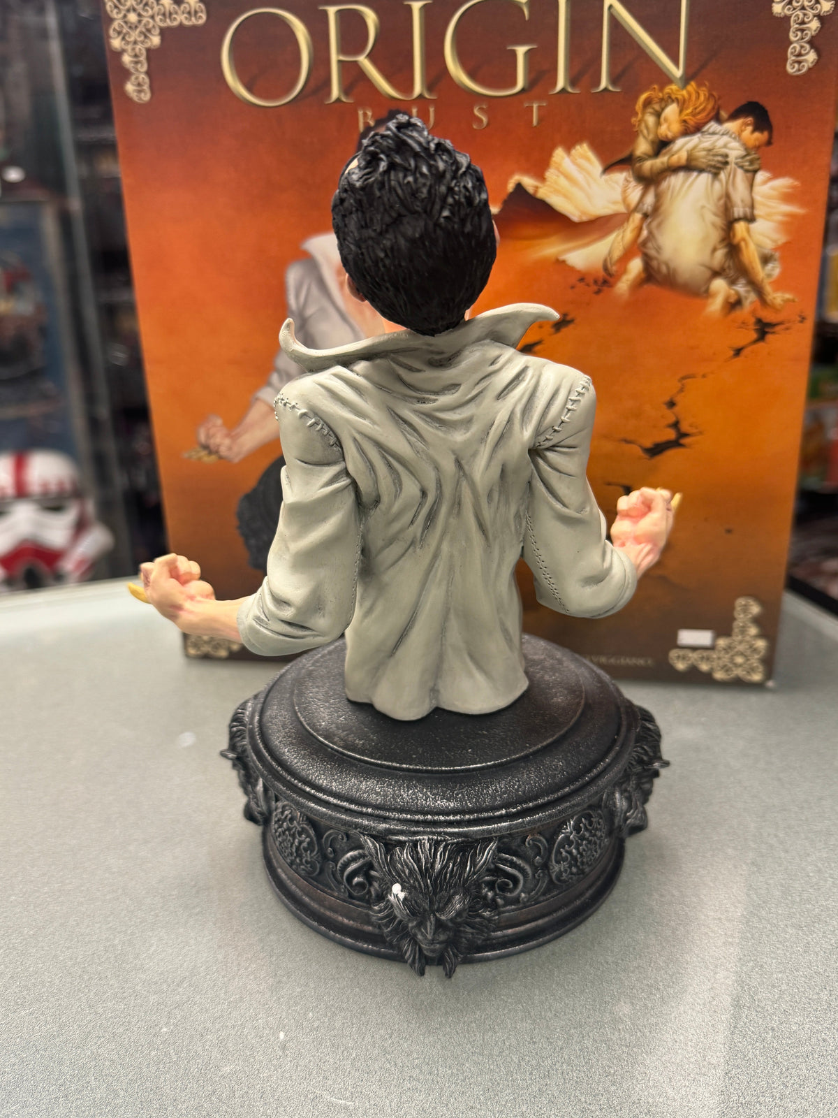 Wolverines Origins Bust Statue (Marvel, Dynamic Forces) Open Box