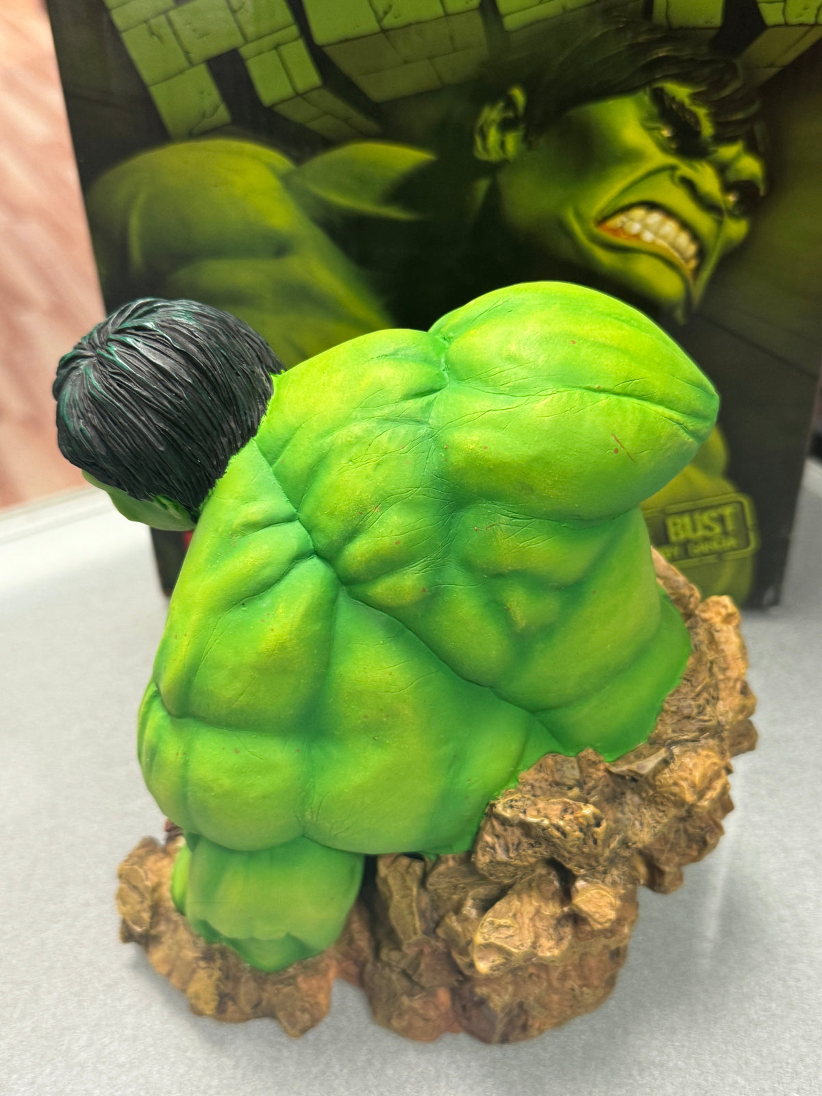Incredible Hulk Resin Bust Statue (Marvel, Diamond Select) open Box