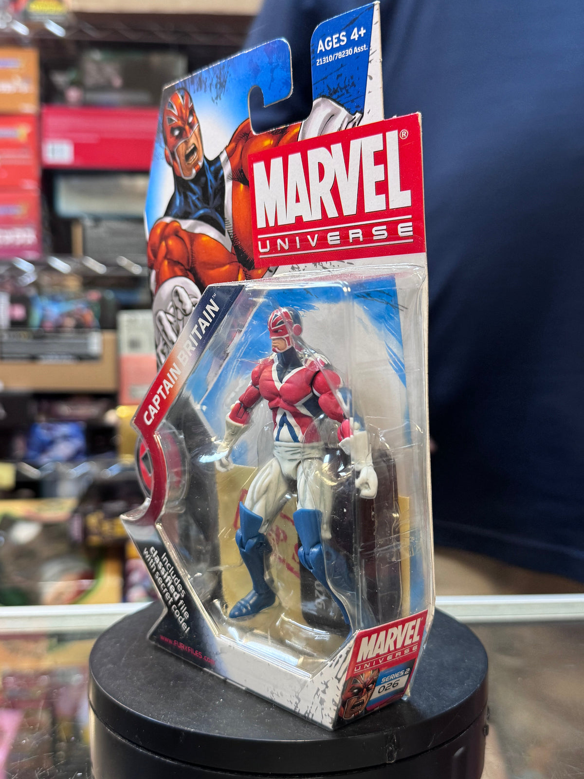 Captain Britian 3.75 8169 (Marvel Infinite, Hasbro) SEALED