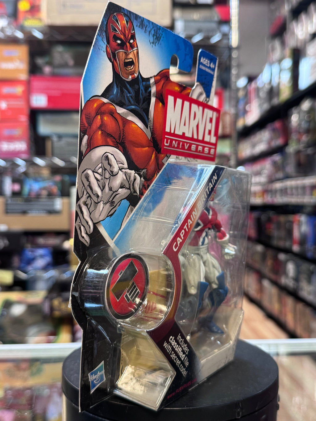 Captain Britian 3.75 8169 (Marvel Infinite, Hasbro) SEALED