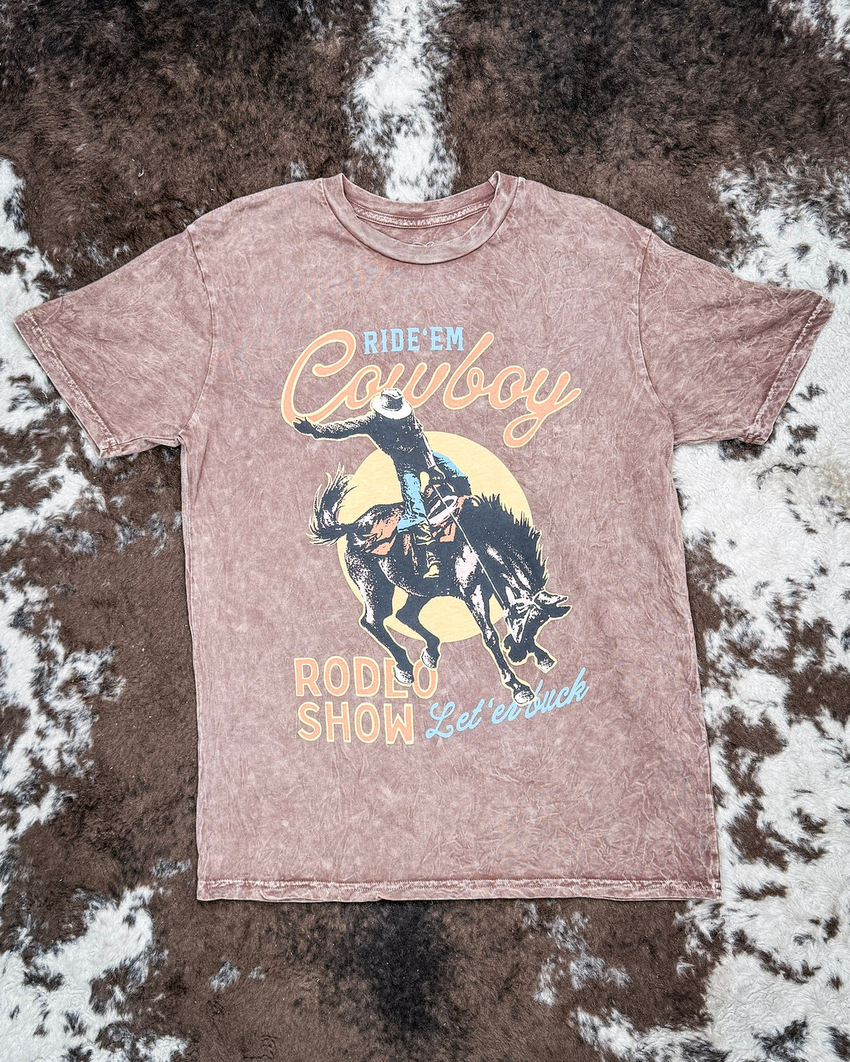 Cowboy Rodeo Show Boyfriend Tee in Mocha Mineral Wash