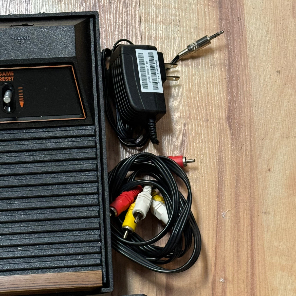 Atari 2600 AV Modded 5715 (Vintage Atari, Gaming System) TESTED WORKING With Games