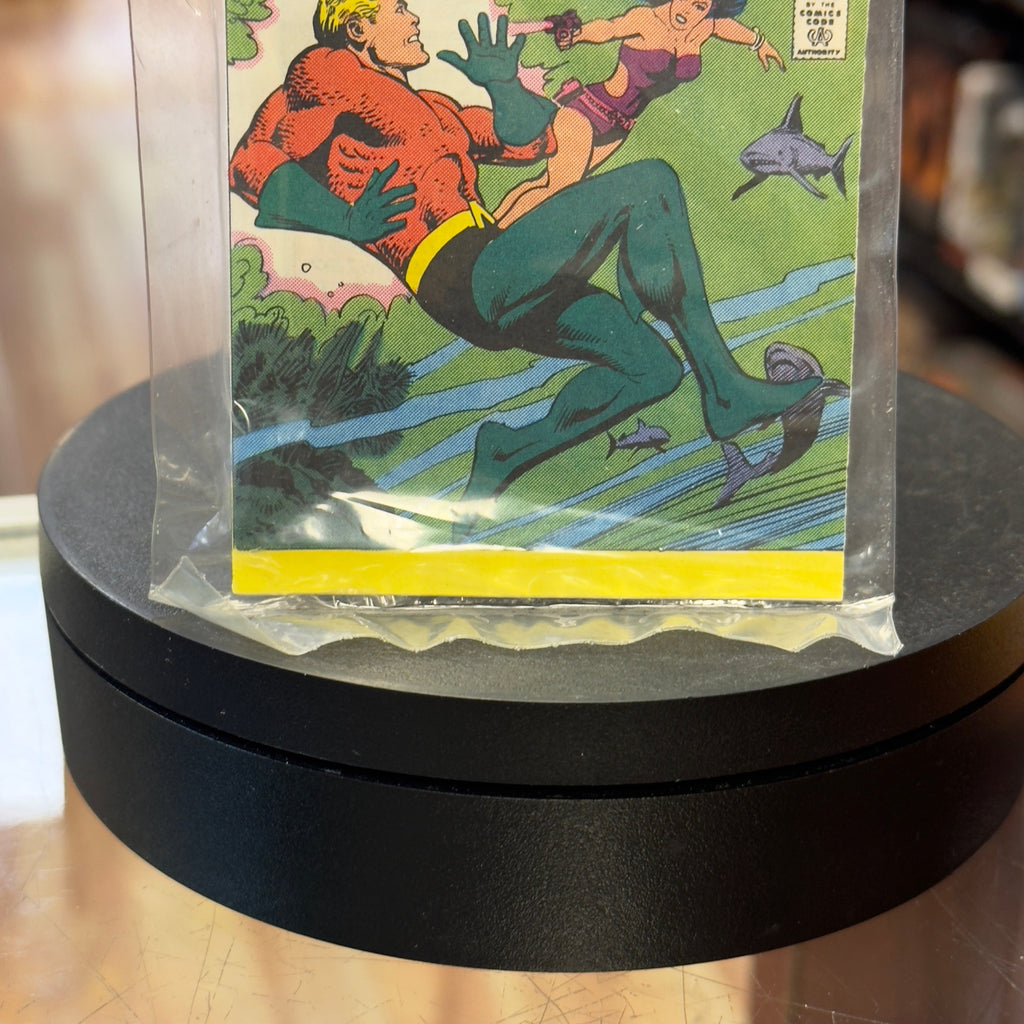 Aquaman Secret Origin Comic Book Candy (Vintage DC Comics, Leaf) Sealed