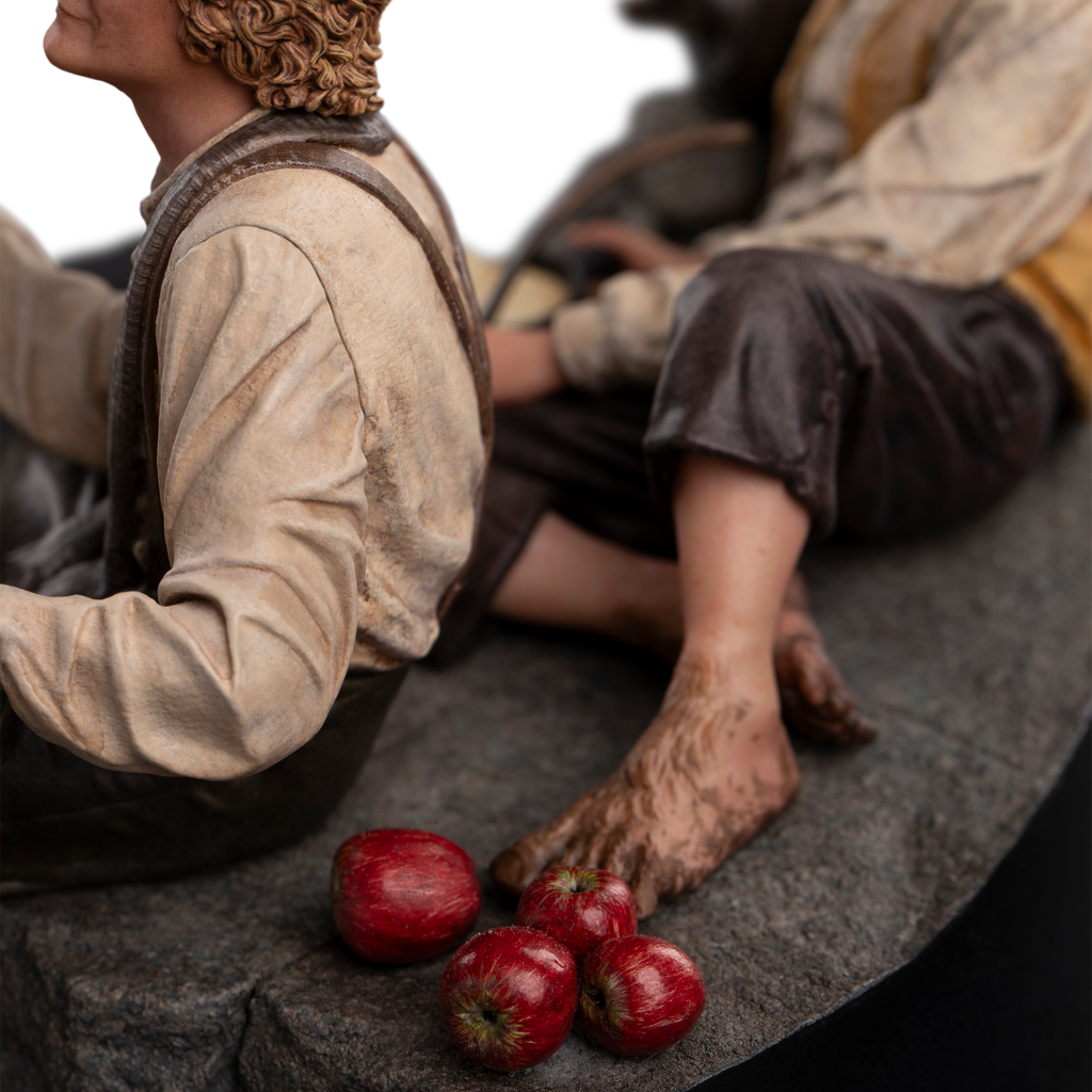 The Lord of the Rings: Merry and Pippin Miniature Statue