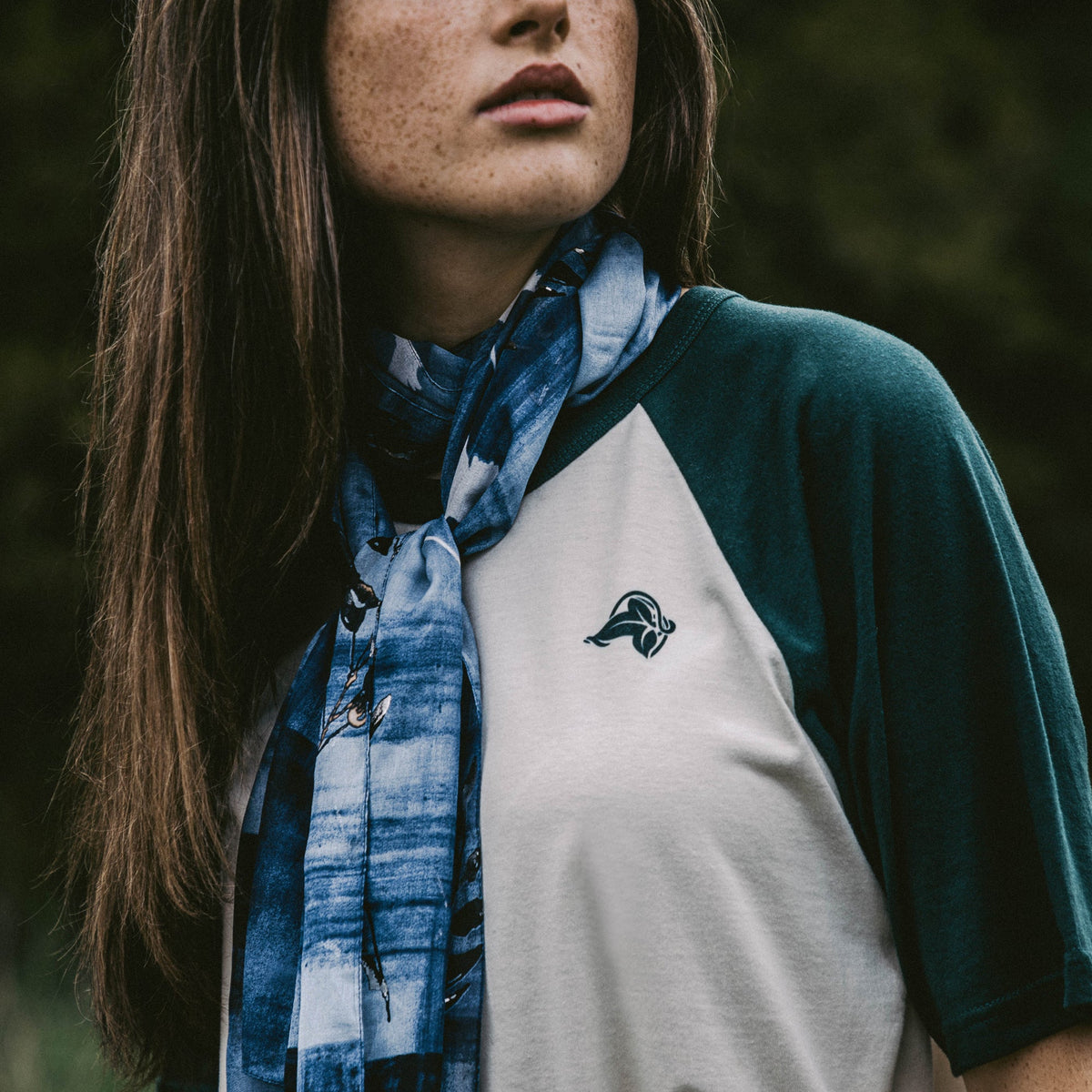Lothlórien Classic Comfort Raglan Tee