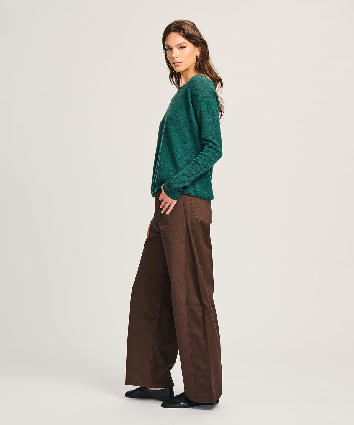 Lightweight Cashmere Boatneck Sweater