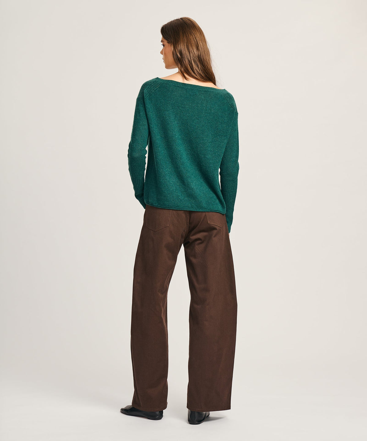 Lightweight Cashmere Boatneck Sweater