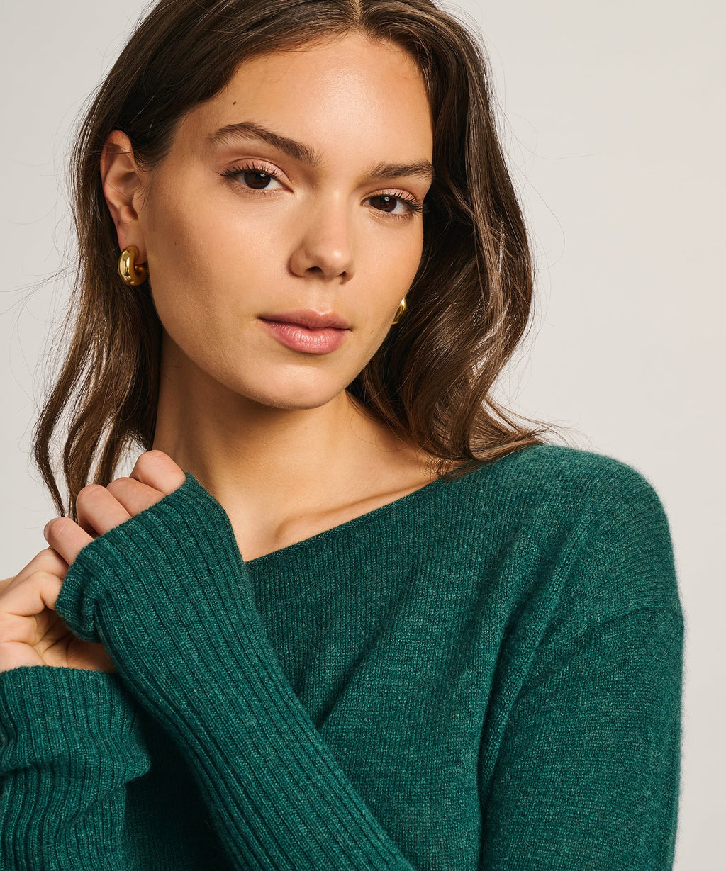 Lightweight Cashmere Boatneck Sweater