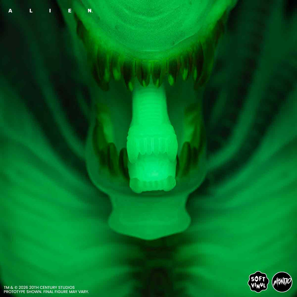 Aliens - Mantis Alien Soft Vinyl Figure - Cherry Blossom Glow in the Dark Variant